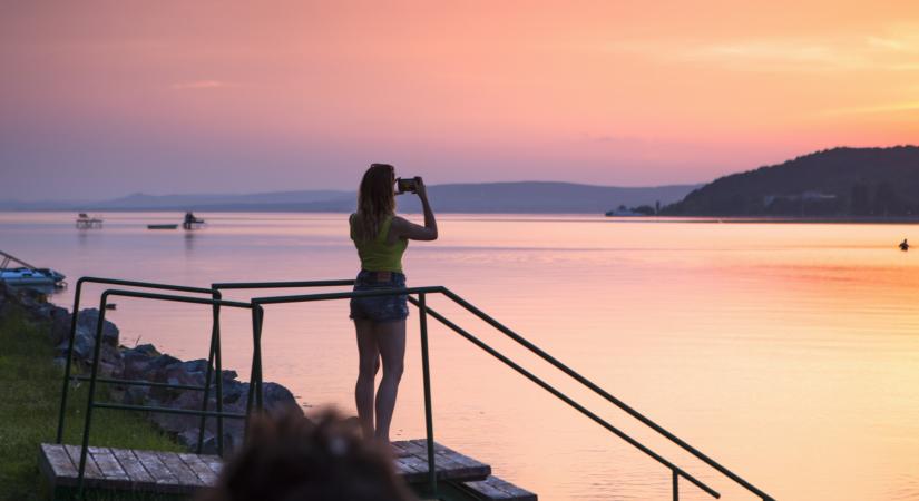 "Az utazás ma már nem számít luxusnak" - Megrohamozták Magyarországot a turisták