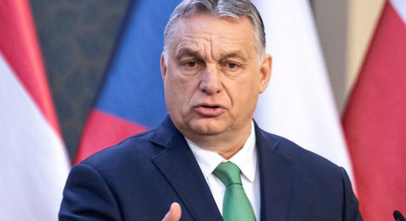 Orbán megint át akarja verni az Európai Bizottságot, hogy uniós támogatást kapjon