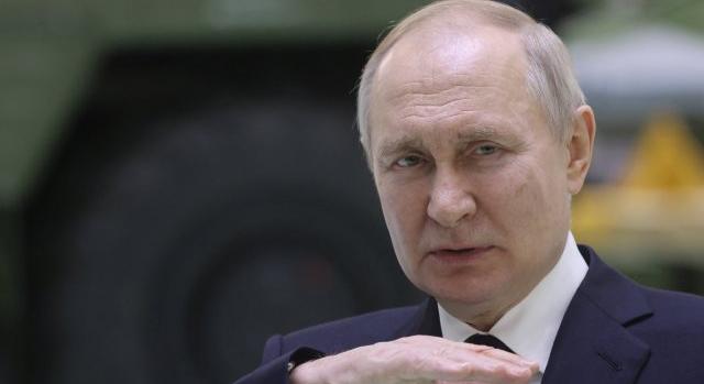 Katonai puccsot is elképzelhetőnek tart Putyin beszédírója