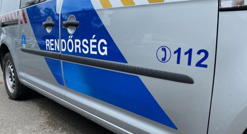Halálos baleset volt hajnalban Gyöngyöstarjánnál: teherautó és személykocsi ütközött