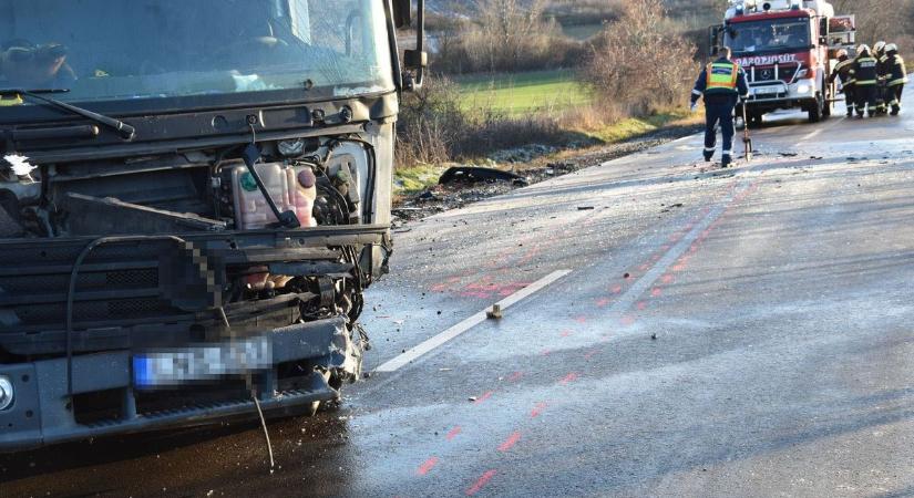 46 éves férfi vesztette életét a reggeli Gyöngyöstarján közeli balesetben