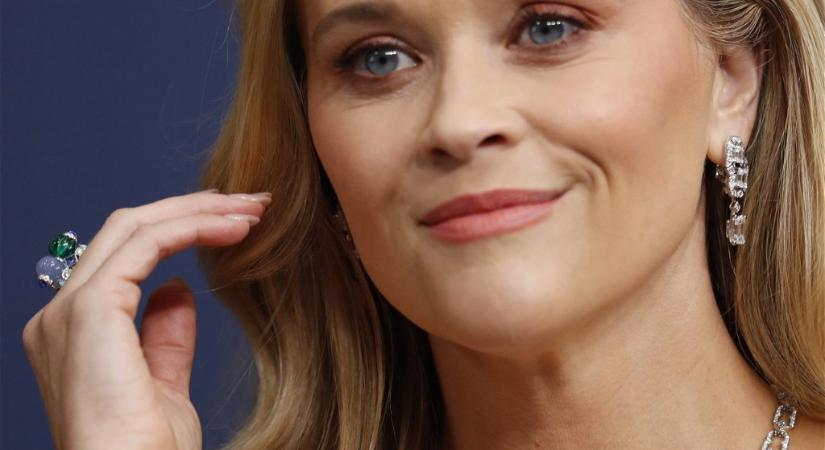 Reese Witherspoon pirosban is nagyon vonzó (fotók, videó)
