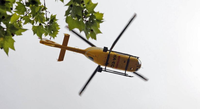 Mentőhelikoptert kellett hívni egy szabolcsi balesethez, Mórahalomnál halálos gázolás történt