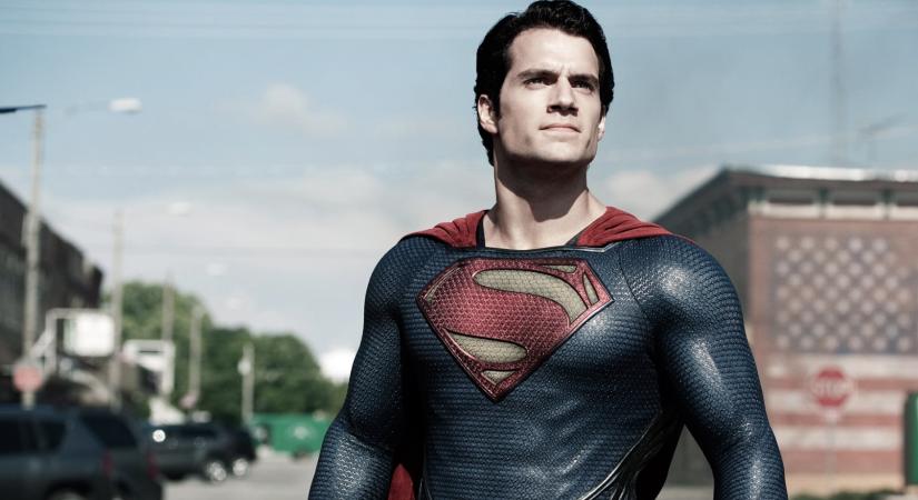 Henry Cavillt nem rúgták ki Superman szerepéből