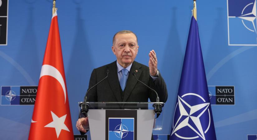 Erdogan: Nem fogjuk Svédországot a NATO-ba engedni