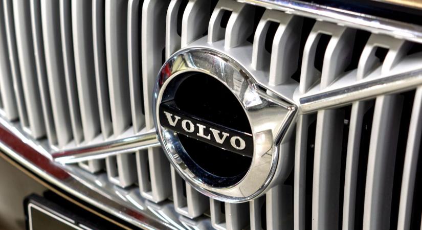 Beadta a derekát: felvillanyozódik a Volvo
