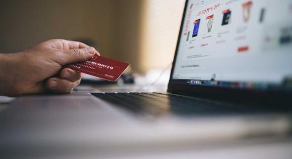 Online vásárlás: legyen gyanús, ha valami túl szép vagy túl olcsó!
