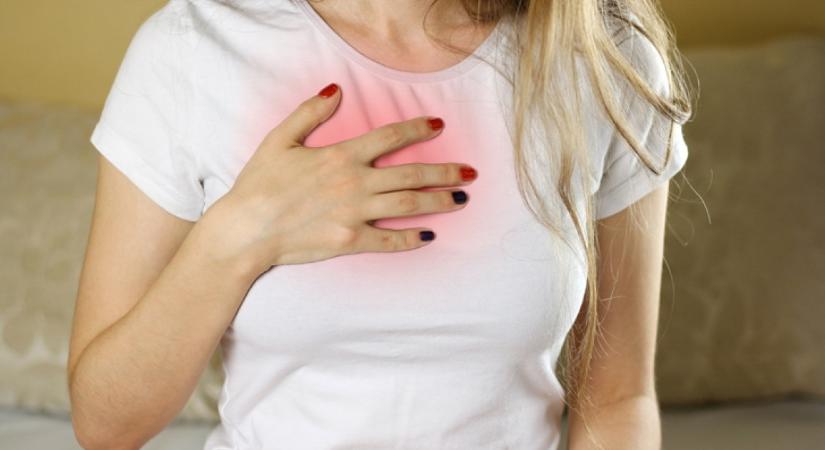 Íme a szívinfarktus kevésbé ismert előjele a nőknél: ez a tünet figyelmeztetheti őket a közelgő bajra!