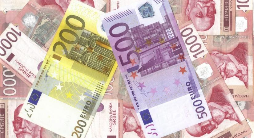 Emelkedett az irányadó eurókamat