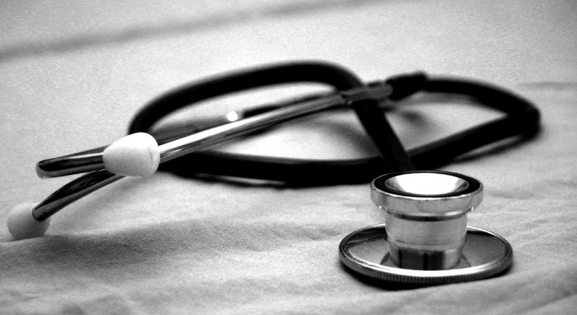 Népszava: Titoktartásra kötelezik az új ügyeleti rendszerben feladatot vállaló háziorvosokat