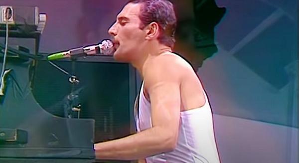 Nem tartotta magát jó zongoristának Freddie Mercury