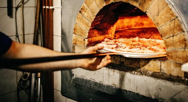 A kedélyes olasz pizzasütőről kiderült, hogy egy 16 éve körözött, hidegvérű, gyilkos maffiózó
