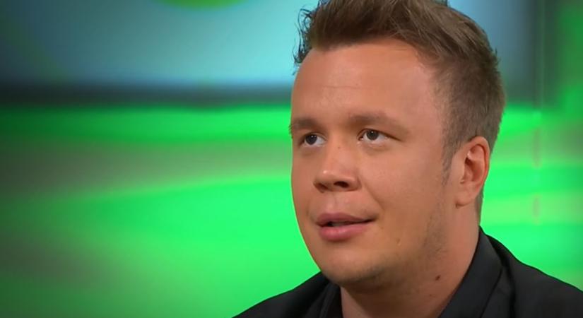 Kizuhant a tetőtéri ablakon Fekete Dávid kisfia, a gyermeket napokig az intenzíven kezelték: a baleset miatt a gyámügy is vizsgálatot indított