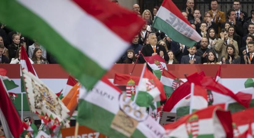 Tovább mélyült a generációs szakadék, az idősek pártja lett a Fidesz