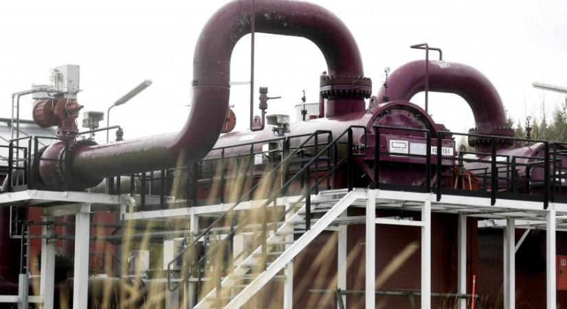 Megállapodtak az uniós országok az orosz kőolajtermékek árplafonjáról, Magyarország is igent mondott
