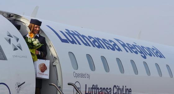 Akkora hóvihar volt Debrecenben, hogy nem tudott leszállni a Lufthansa müncheni járata