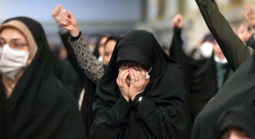 Ez borzalom: megfigyelőrendszerrel ellenőriznék a nőket Iránban
