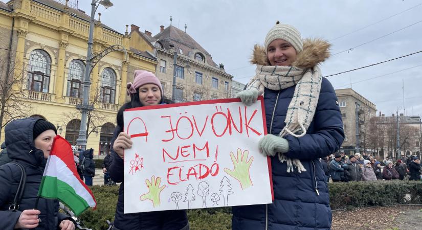 Ma délután ismét tüntetnek Debrecenben az akkumulátorgyár ellen – tudósítunk!