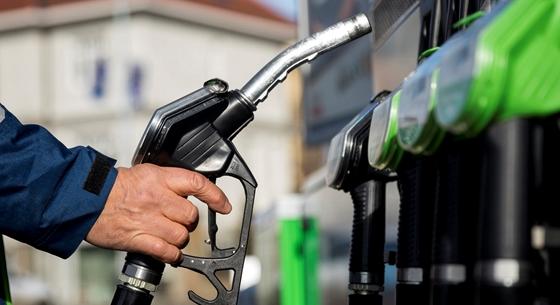A kormány szerint emelkedni fognak az üzemanyagárak az újabb oroszolaj-szankciók miatt