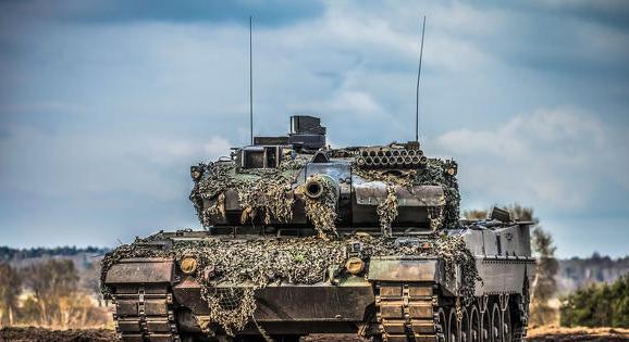 Újabb ország küld Leopard harckocsikat Ukrajnába
