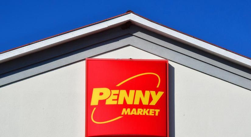 Sokkoló: így bontotta le a mohácsi Penny Market egy részét a pusztító szél – videó