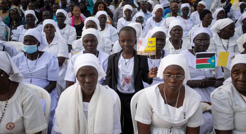 Dél-szudáni látogatásán Ferenc pápa megemlékezett a megölt papokról és misszionáriusokról