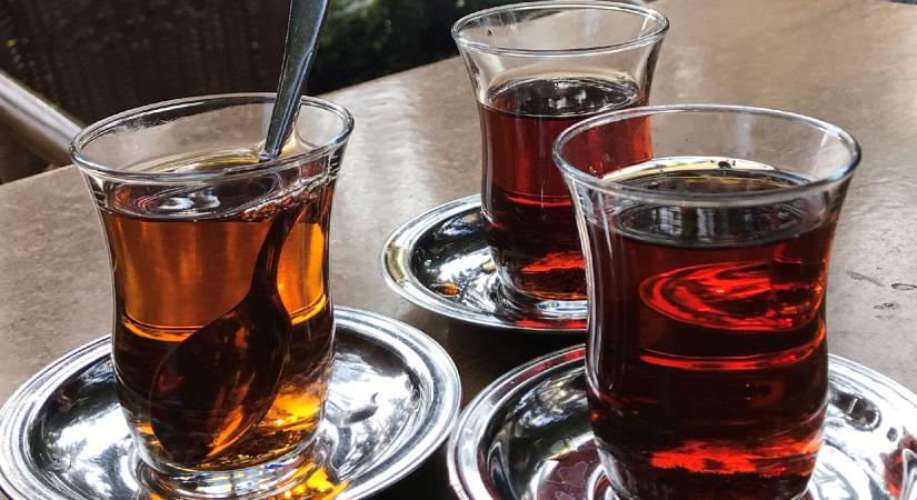 A mama „forrása” hozzájárul ahhoz, hogy a feleség „zamatossá” váljon, avagy teakultúra Törökországban