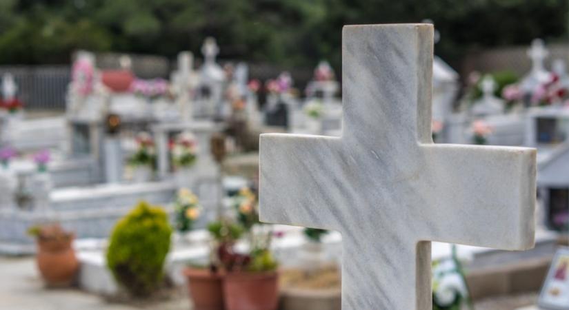 Zárva van a zalaegerszegi Göcseji úti temető a viharkárok miatt