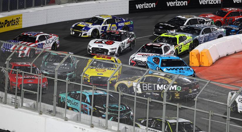 NASCAR: Truex nyerte a “sportszerűtlen és katasztrofális” Clasht, amelynek átlagtempója 35 km/h volt