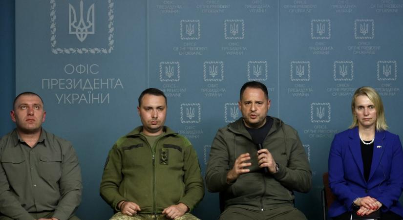 Lecserélték az ukrán védelmi minisztert