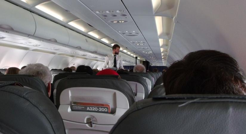 18 órás késés: egy utassal és a személyzettel is verekedett egy magyar a repülőn