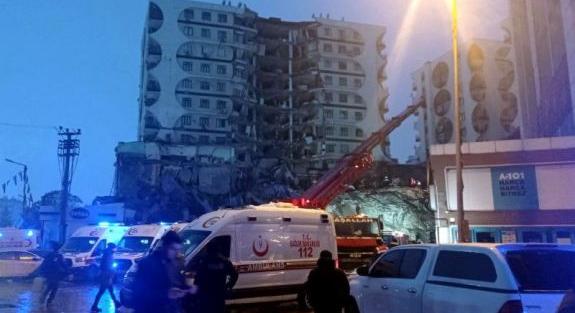 Óriási földrengés rázta meg Törökországot és Szíriát, rengeteg a halott és a sérült