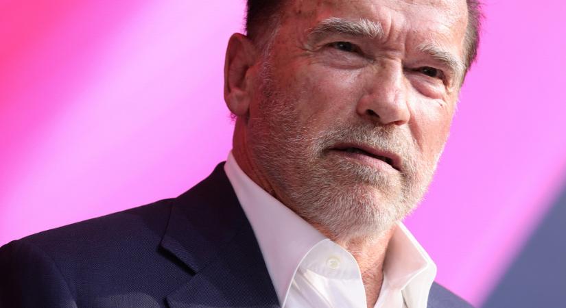 Arnold Schwarzenegger autóbalesetet szenvedett