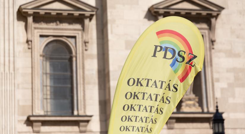 PDSZ: nem segíti a kormány a pedagóguspálya vonzóvá tételét