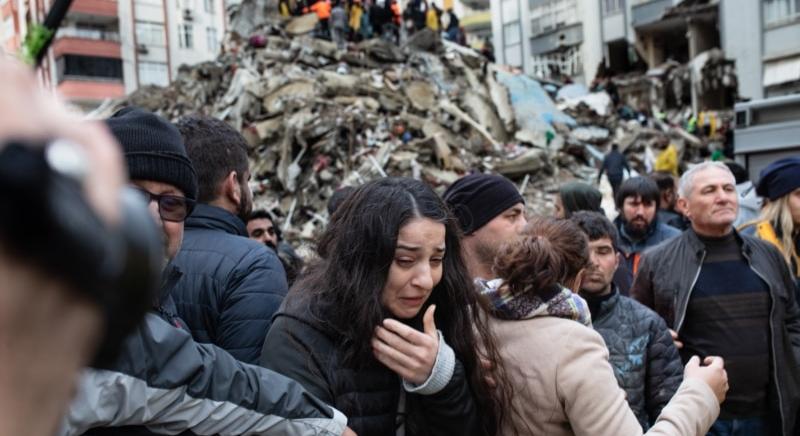 Földrengés: 4800 fölött a halálos áldozatok száma Törökországban és Szíriában
