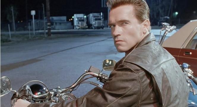 Hasta la vista, bringás! – Arnold Schwarzenegger biciklissel ütközött Los Angelesben