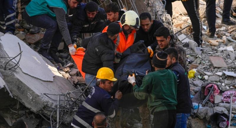 Átlépte az ötezret a törökországi és szíriai földrengés halálos áldozatainak száma