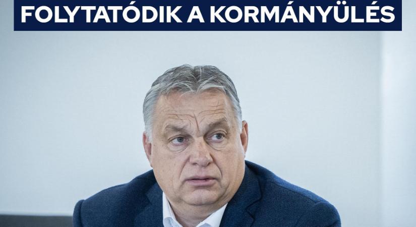 Orbán Viktor: Folytatódik a kormányülés - fotó