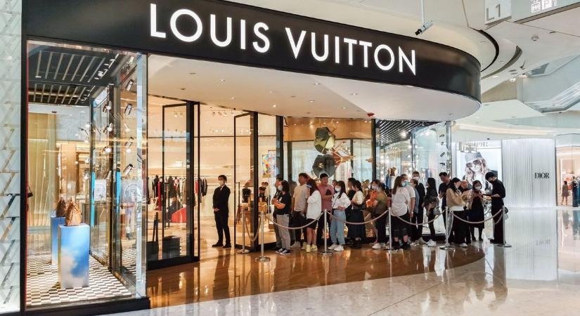 A kínaiak idén még többet költhetnek luxuscikkekre
