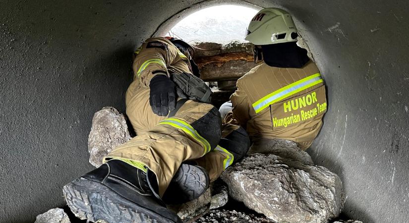 Már tizenkét túlélőt talált a magyar mentőcsapat Törökországban
