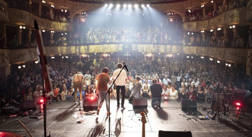 A GRUND – A Vígszínház fiúzenekara dupla koncertet ad