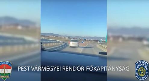 Autós üldözés Budakalásztól Dunakesziig: még a sztrádalehajtós trükköt is bevetette a menekülő sofőr