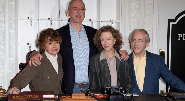 John Cleese 40 év után újraindítja a Waczak Szállót