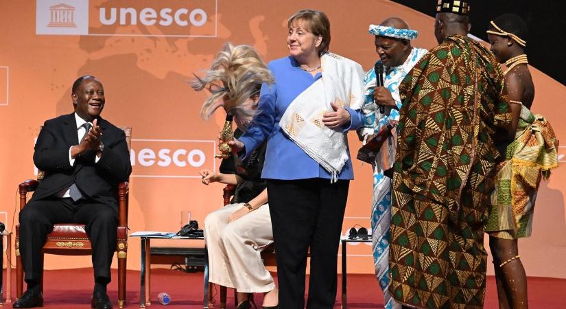 Békedíjat kapott Merkel a menekültek befogadása miatt