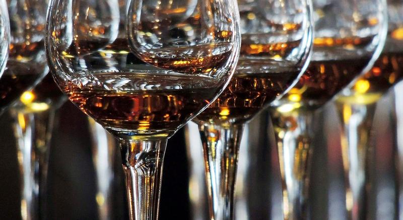 Többségi részesedést vásárolt a Bacardi Jay-Z konyakmárkájában