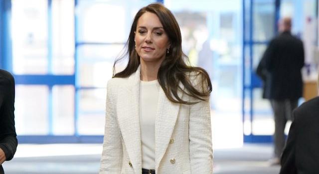 Kate Middleton egy Zarás blézerben tűnt fel, mindenki olyat akar azóta