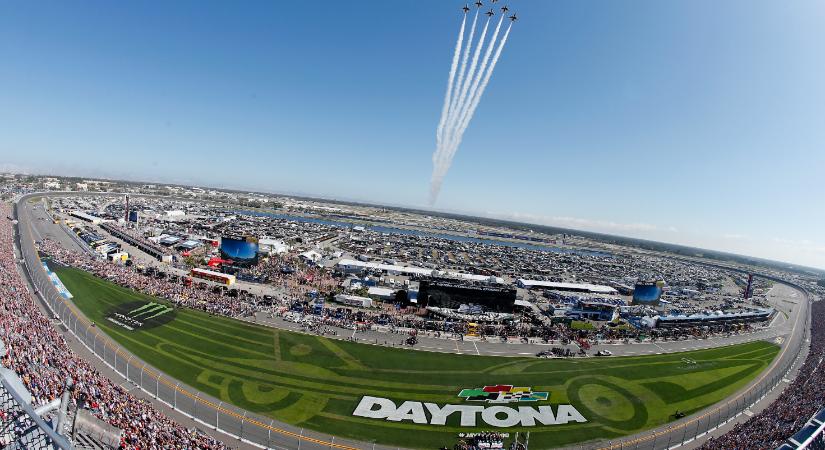 NASCAR: Idén is a USAF Thunderbirds átrepülésével kezdődik a Daytona 500