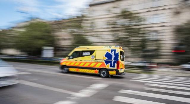 A mentőápoló is rosszul lett, de folytatta az életmentést Fejér megyében