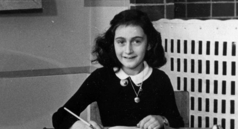 Vizsgálat indult Hollandiában az Anne Frank Házra vetített felirat miatt