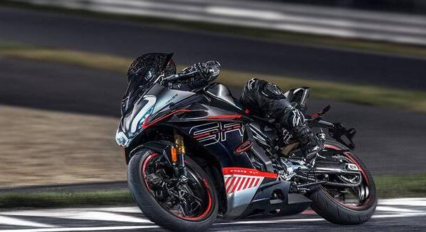 Sportmotor egy nagyrobogó áráért?